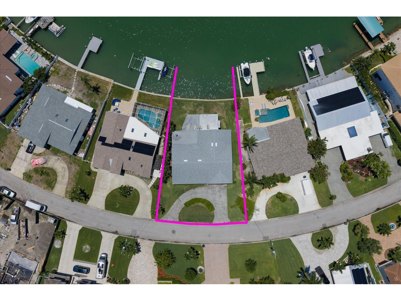 7962 9th Avenue S Saint Petersburg FL 33707 TB8517536 image2