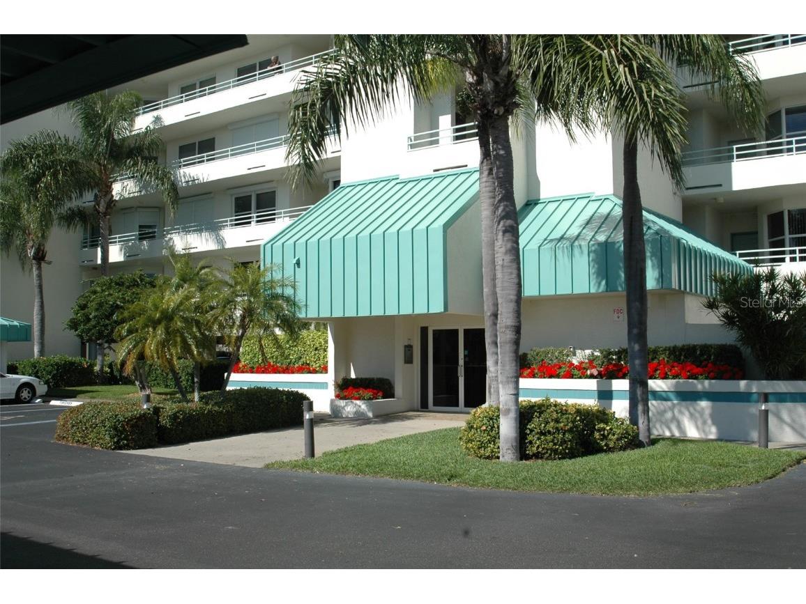 7963 Sailboat Key Boulevard S #103 South Pasadena FL 33707 - BOCA CIEGA BAY / INTERCOASTAL U8211960 image1