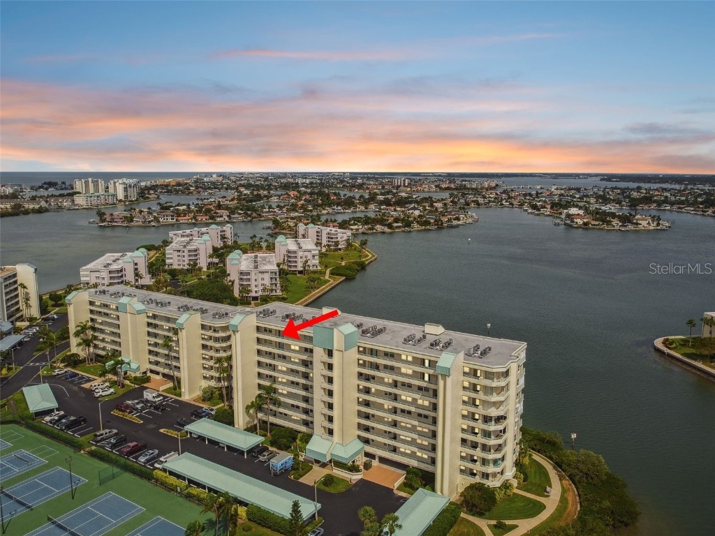 7963 Sailboat Key Boulevard S #802 South Pasadena FL 33707 - BOCA CIEGA BAY/INTRACOASTAL T3530189 image1