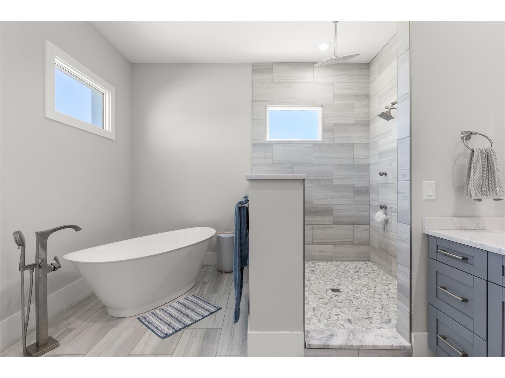 7966 1st Avenue S Saint Petersburg FL 33707 TB8471037 image17