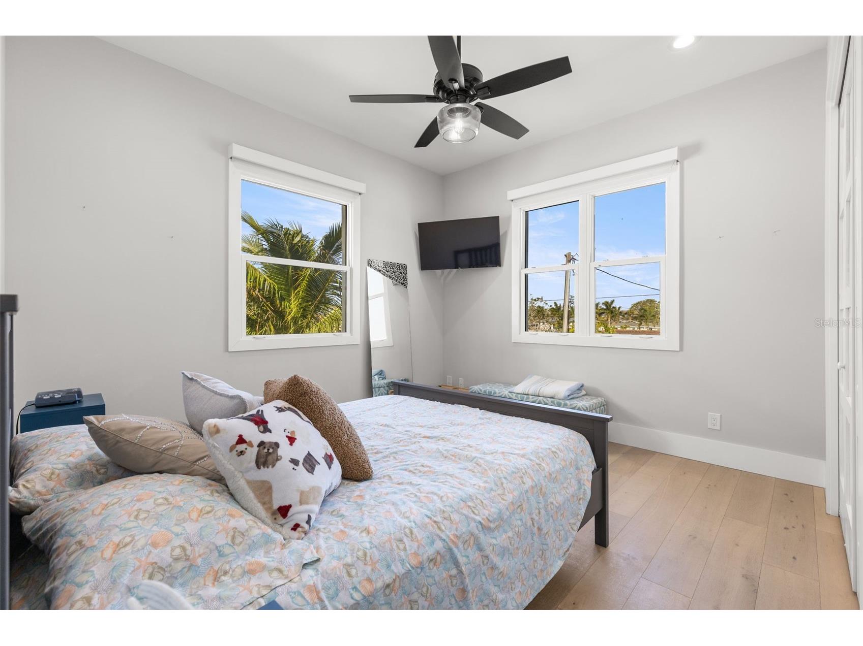 7966 1st Avenue S Saint Petersburg FL 33707 TB8471037 image20