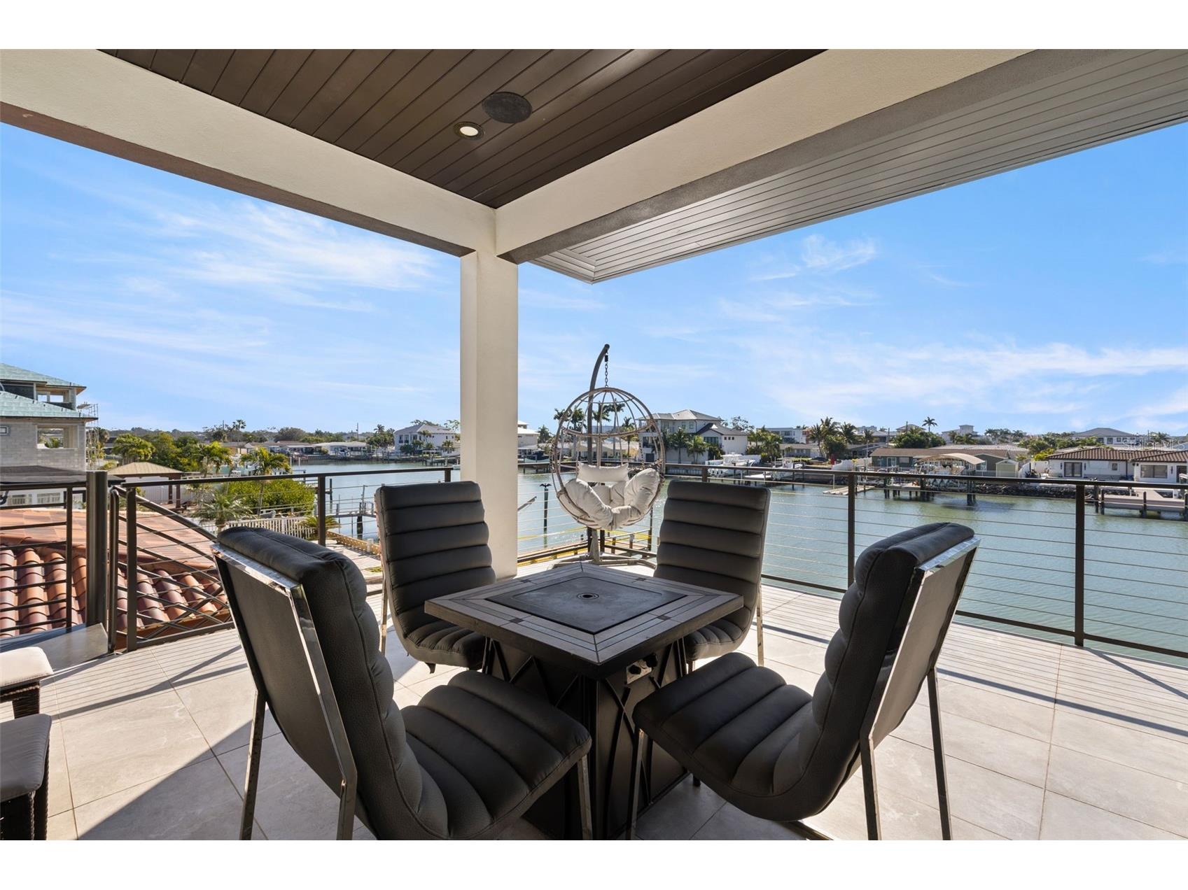 7966 1st Avenue S Saint Petersburg FL 33707 TB8471037 image3
