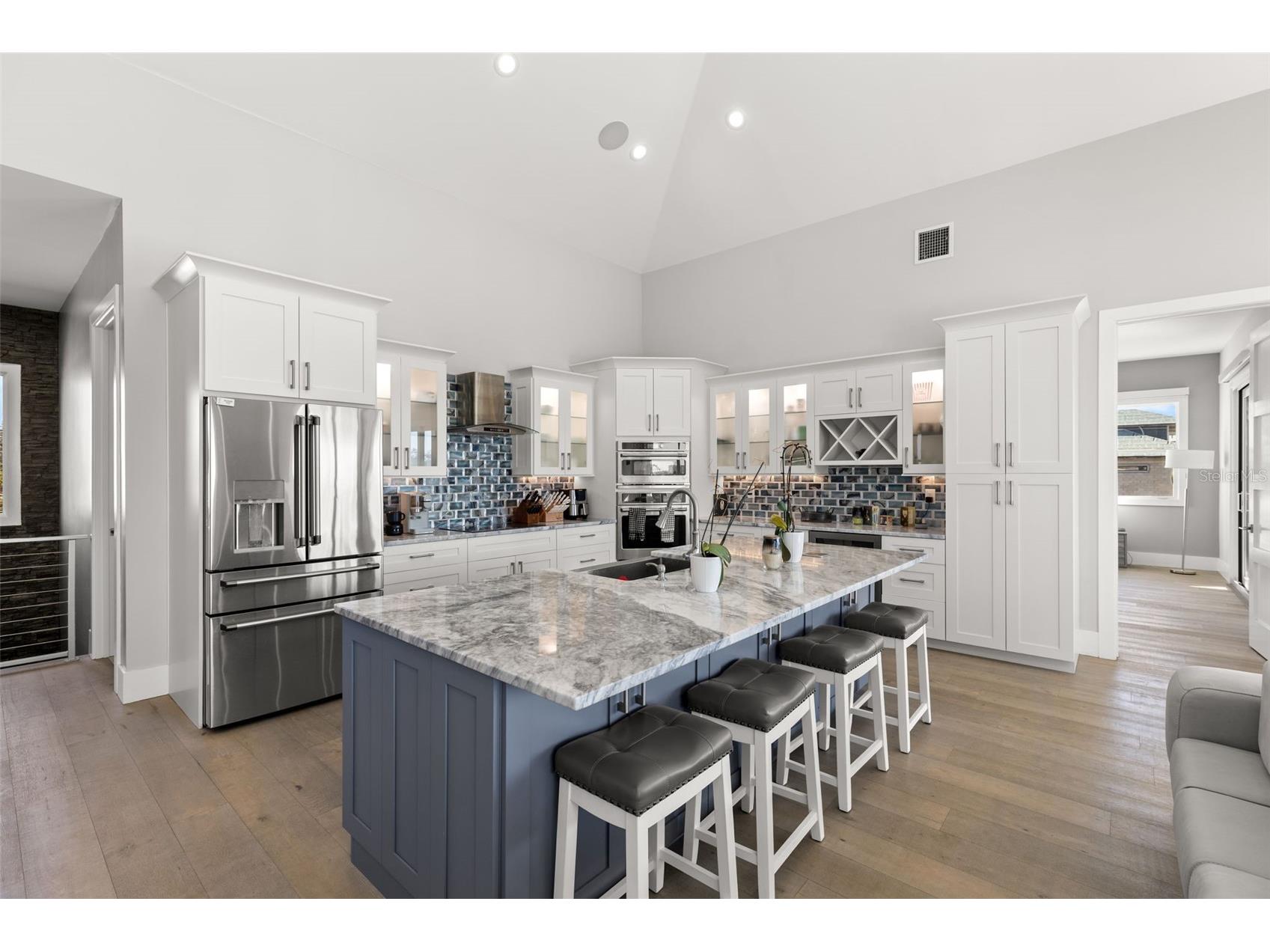 7966 1st Avenue S Saint Petersburg FL 33707 TB8471037 image6