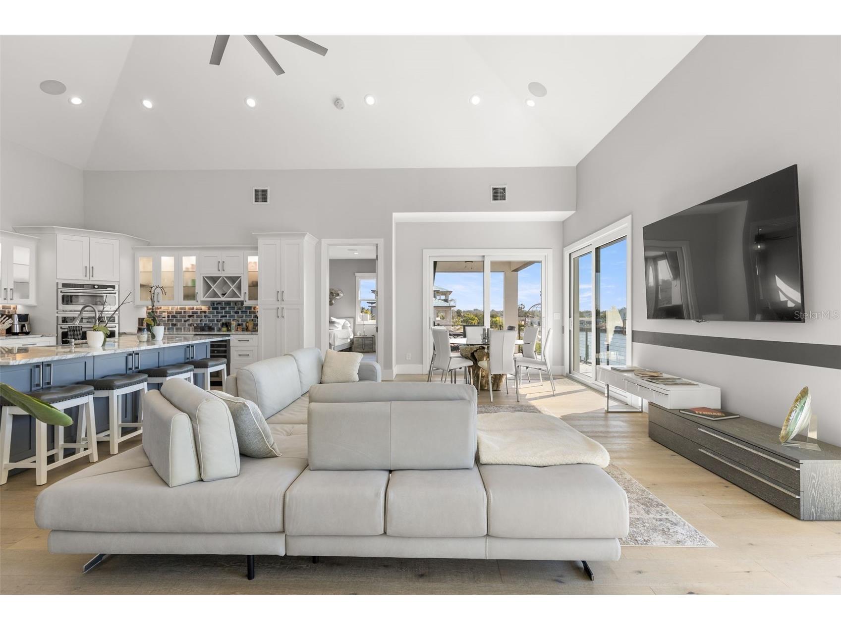 7966 1st Avenue S Saint Petersburg FL 33707 TB8471037 image9
