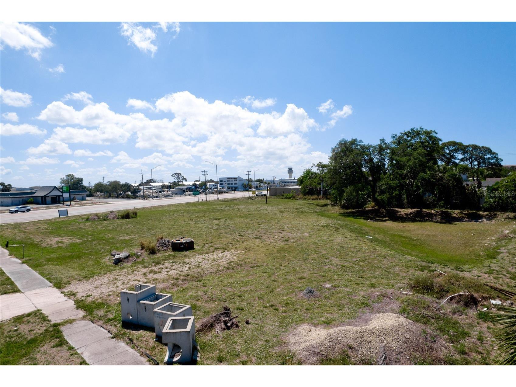 7972 N Tamiami Trail Sarasota FL 34243 A4693413 image5