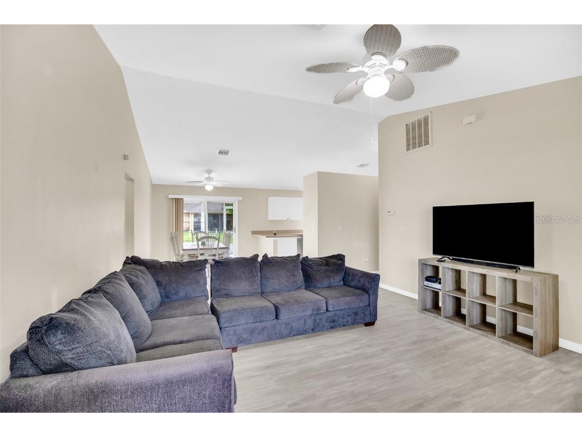 7976 105th Court Vero Beach FL 32967 TB8424017 image6