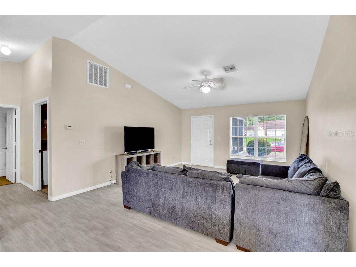 7976 105th Court Vero Beach FL 32967 TB8424017 image8