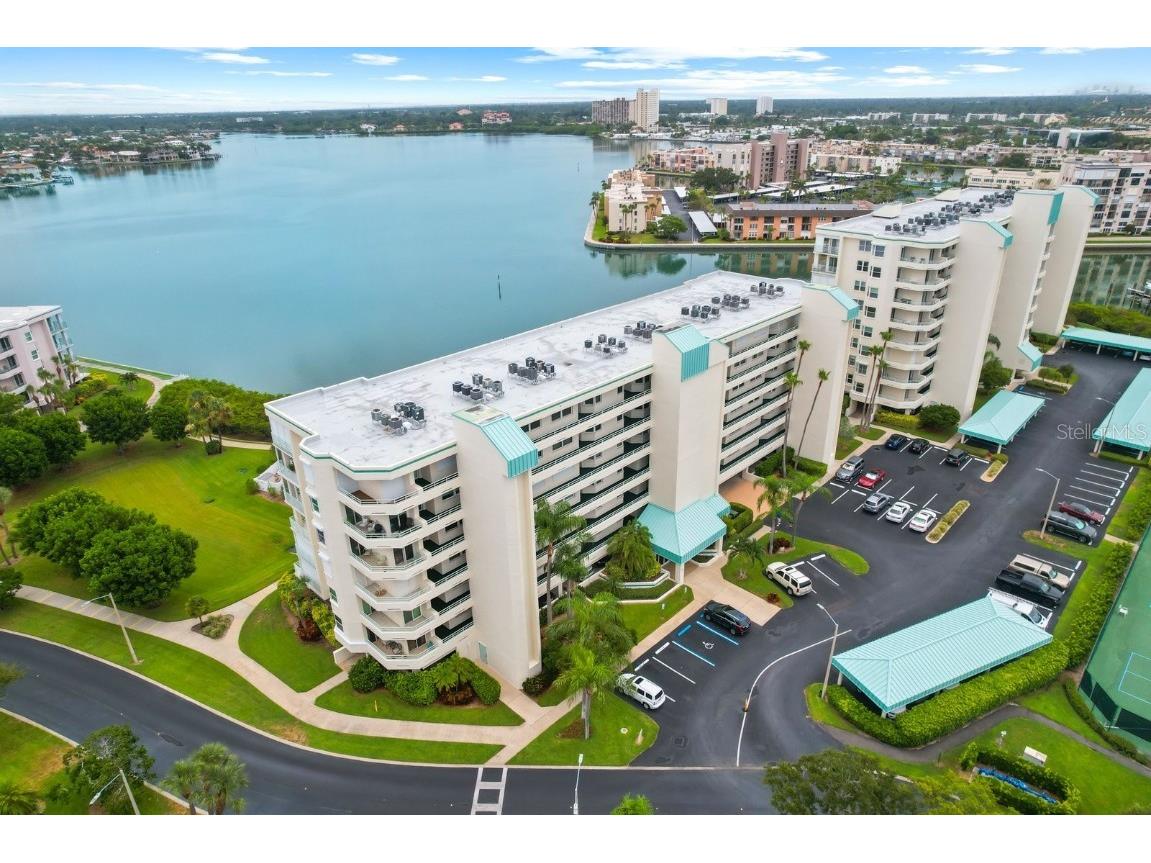 7979 Sailboat Key Boulevard S #605 South Pasadena FL 33707 - BOCA CIEGA BAY U8208525 image1