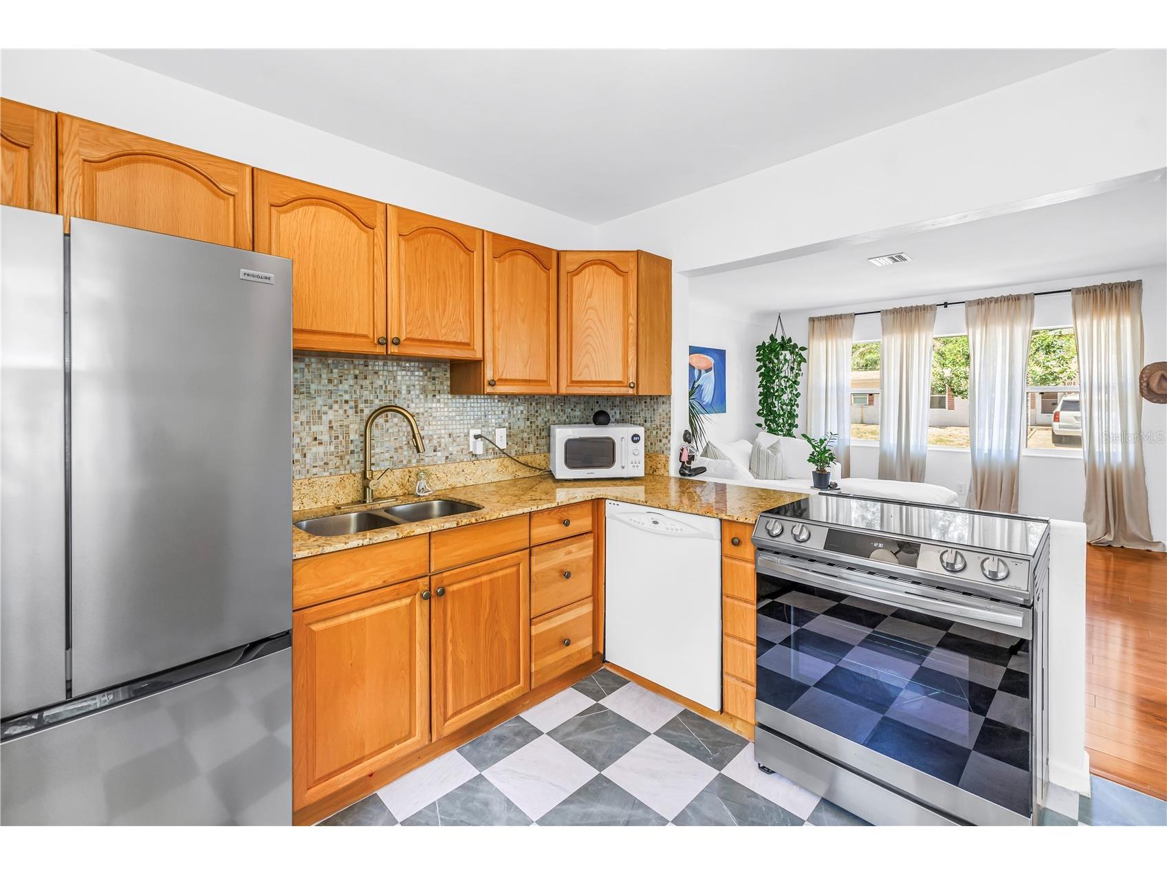 798 45th Avenue N Saint Petersburg FL 33703 TB8513013 image18