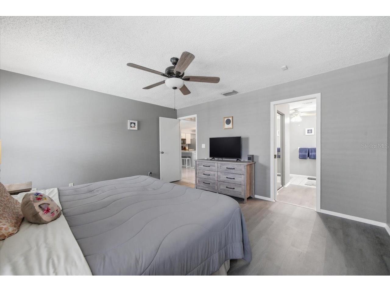 798 Countryshire Lane Palm Harbor FL 34683 TB8508192 image37