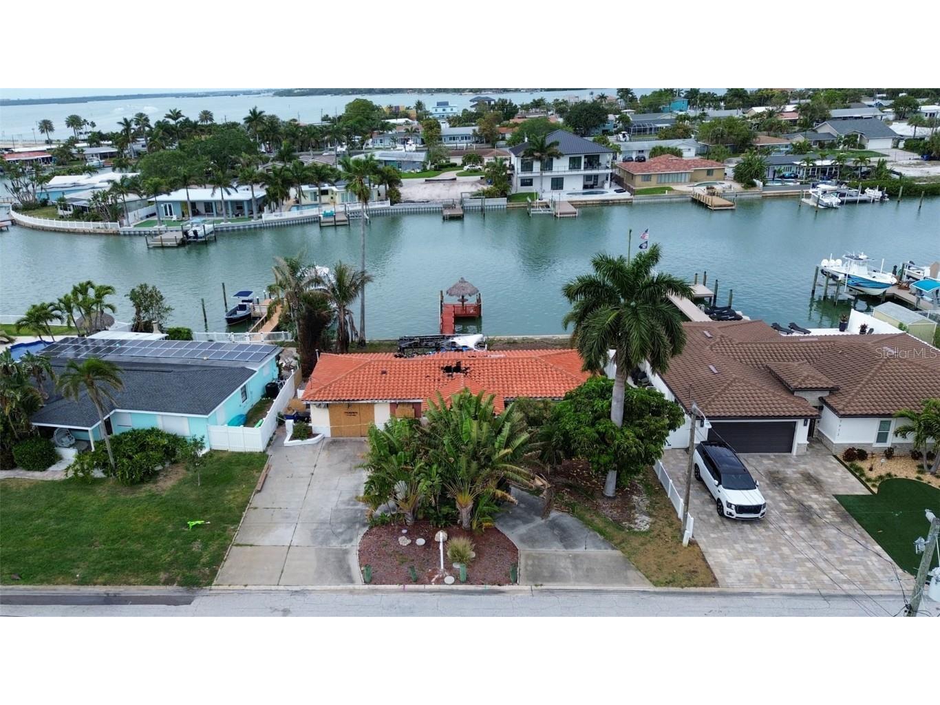 7981 2nd Avenue S Saint Petersburg FL 33707 U8236644 image1