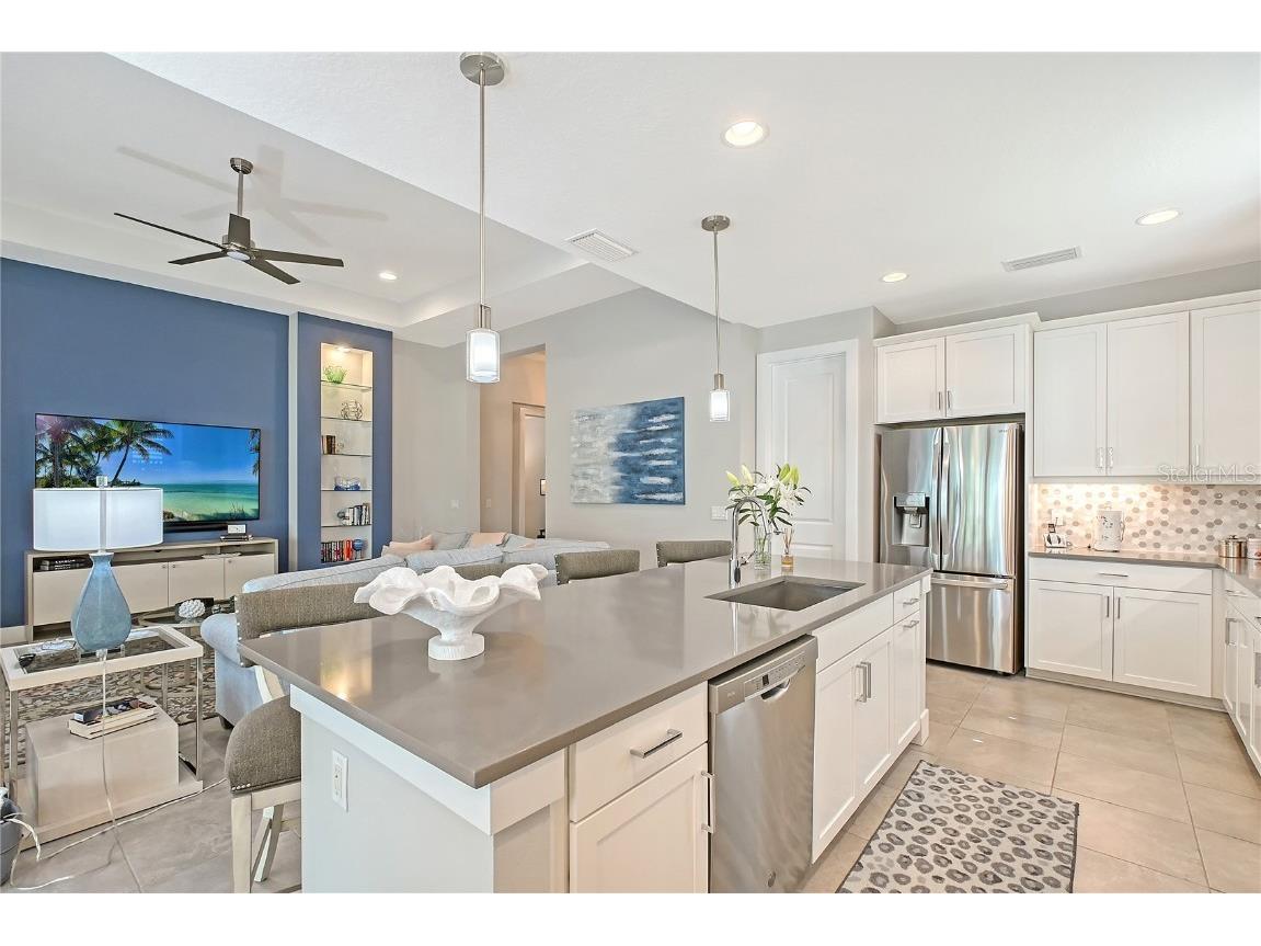 7983 Sandstar Way Sarasota FL 34240 - LAKE KINGFISHER A4656049 image13