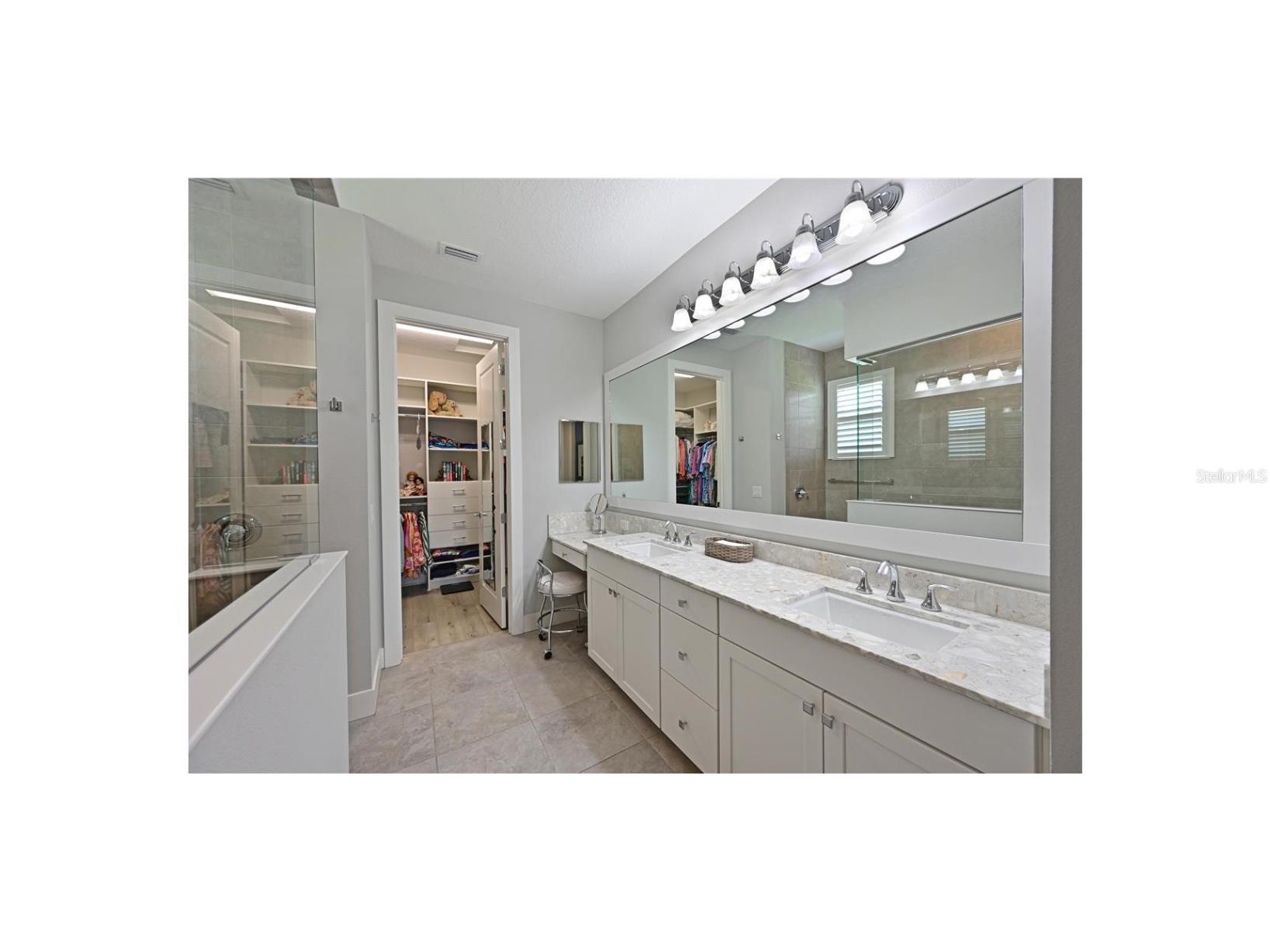 7983 Sandstar Way Sarasota FL 34240 - LAKE KINGFISHER A4656049 image20