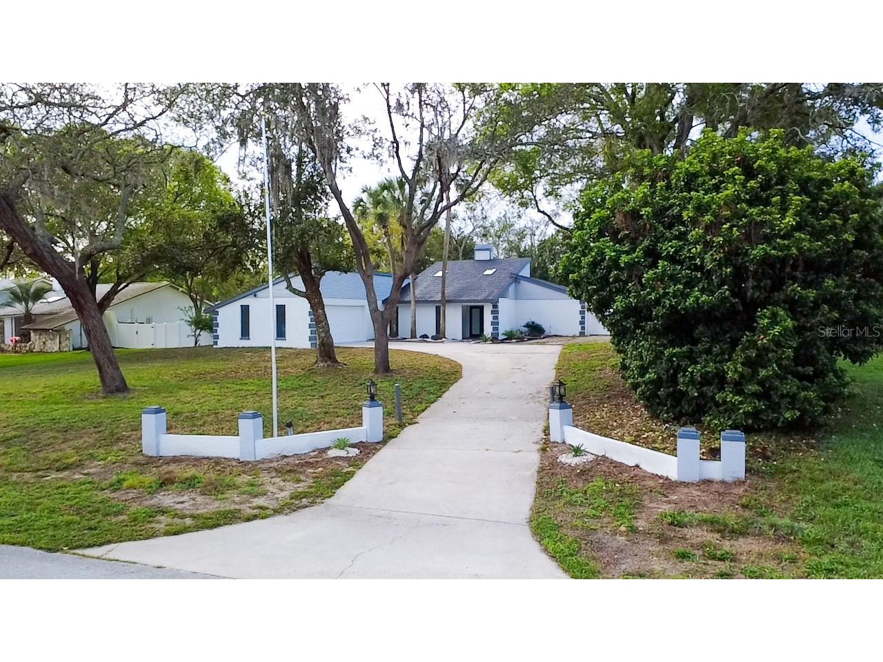 7984 Floral Drive Weeki Wachee FL 34607 W7883867 image1
