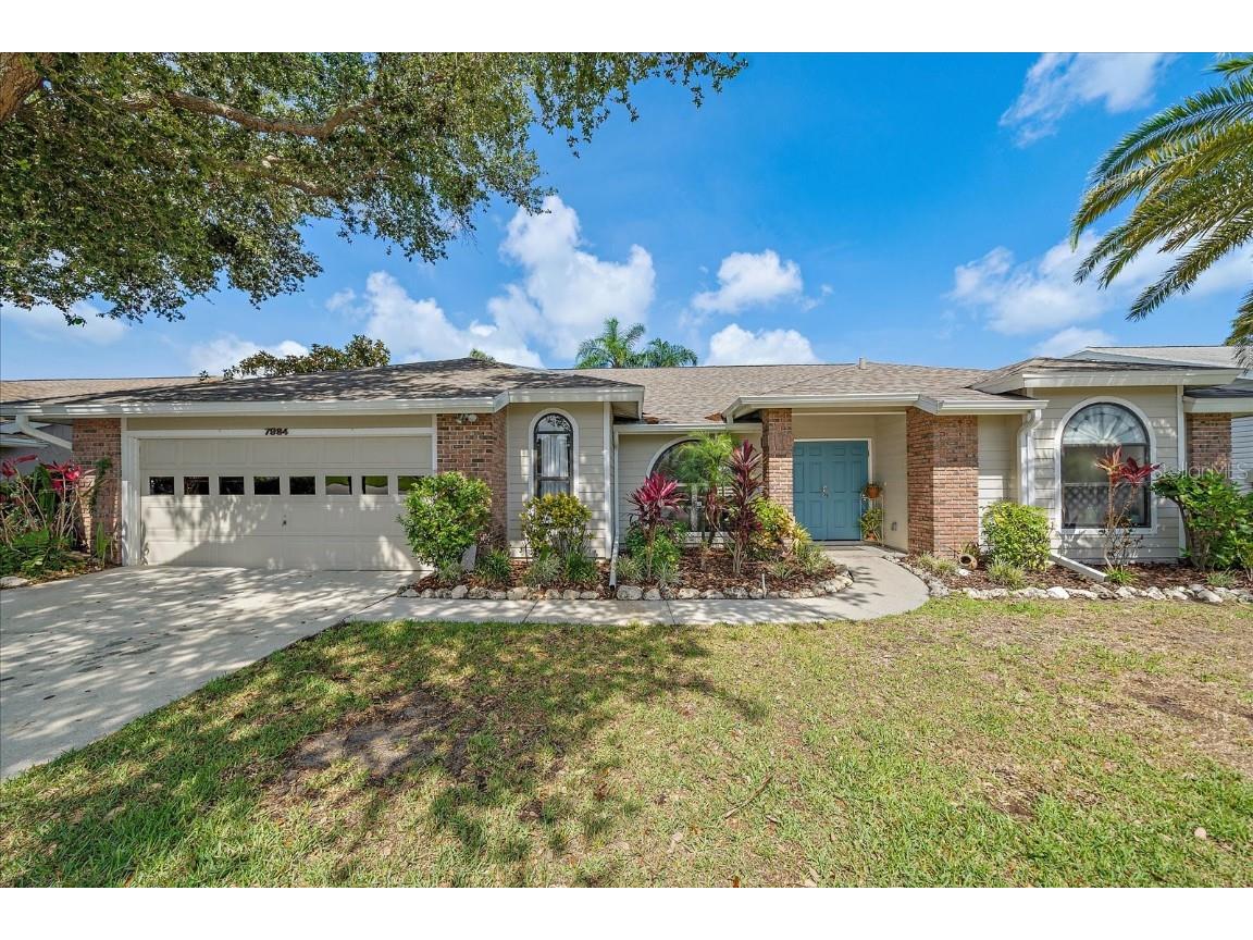 7984 Glenbrooke Lane Sarasota FL 34243 A4652297 image1