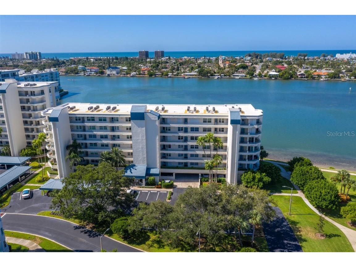 7984 Sailboat Key Boulevard S #607 South Pasadena FL 33707 - INTRACOASTAL/BOCA CIEGA BAY TB8383717 image1