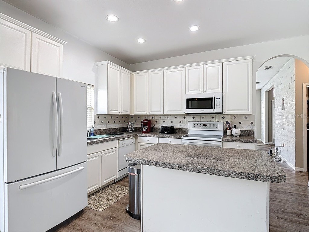 799 Hacienda Circle Kissimmee FL 34741 O6323880 image11