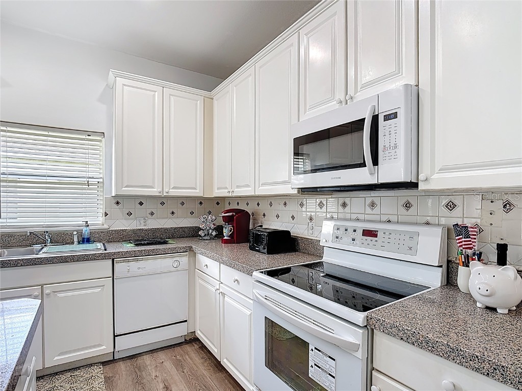 799 Hacienda Circle Kissimmee FL 34741 O6323880 image12