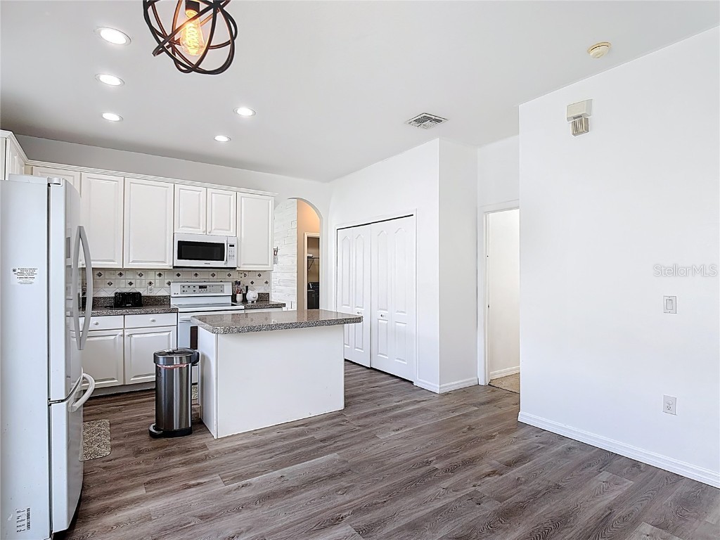 799 Hacienda Circle Kissimmee FL 34741 O6323880 image9