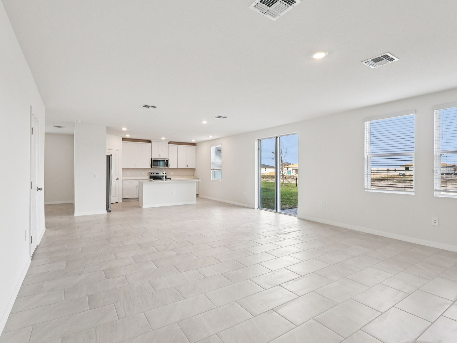 799 Sunshower Drive Lady Lake FL 32159 TB8484366 image4