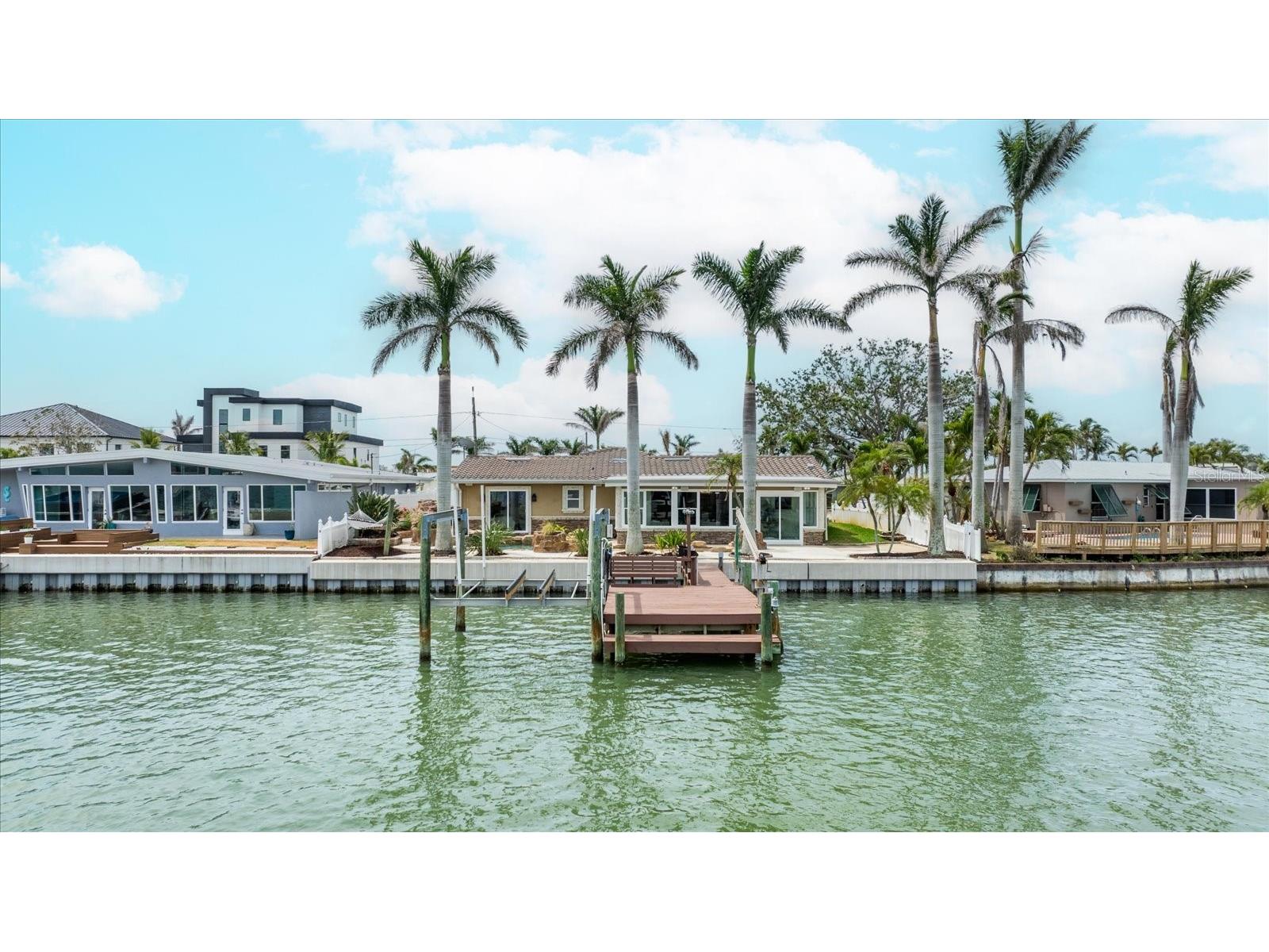 7991 1st Avenue S Saint Petersburg FL 33707 TB8427175 image7