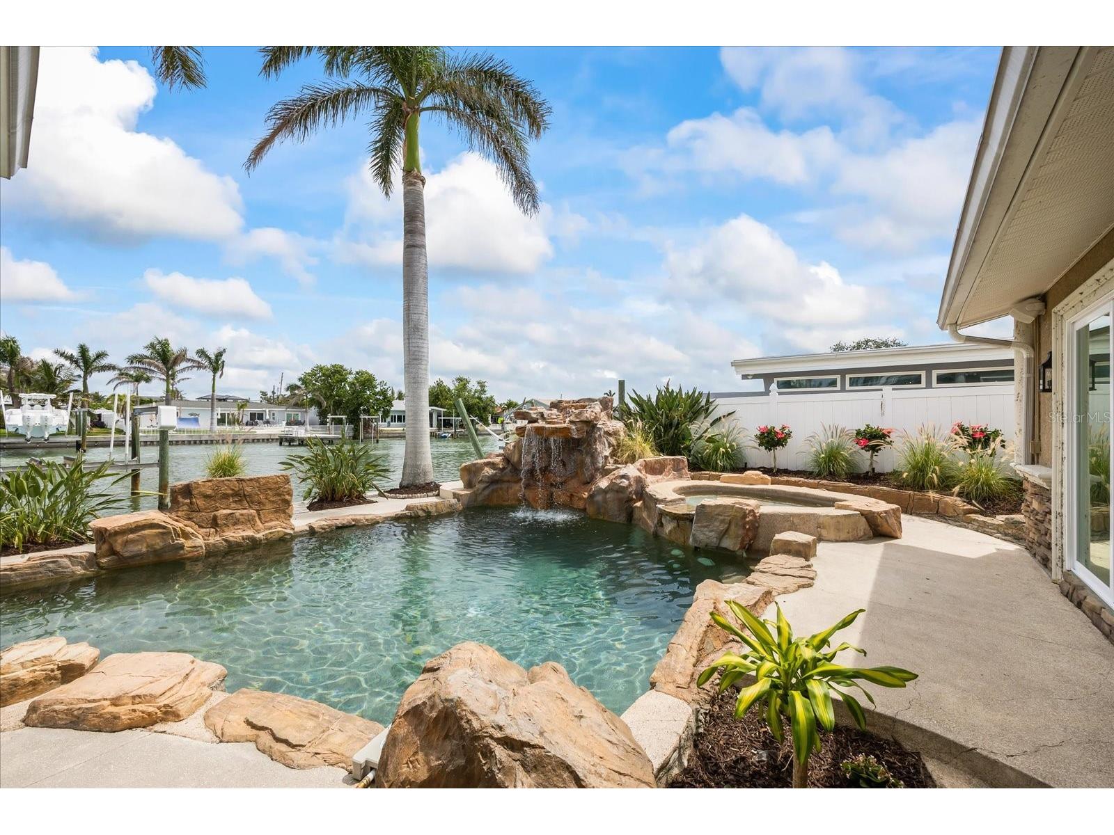 7991 1st Avenue S Saint Petersburg FL 33707 TB8427175 image9