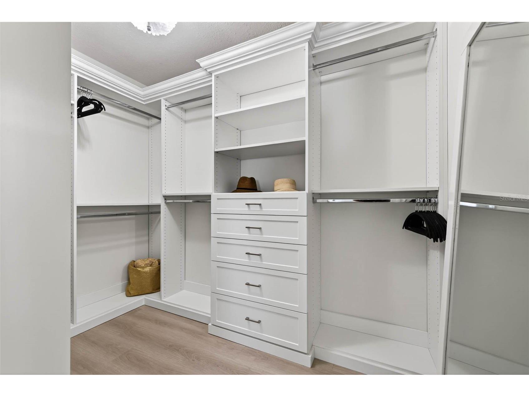 7991 1st Avenue S Saint Petersburg FL 33707 TB8487683 image46