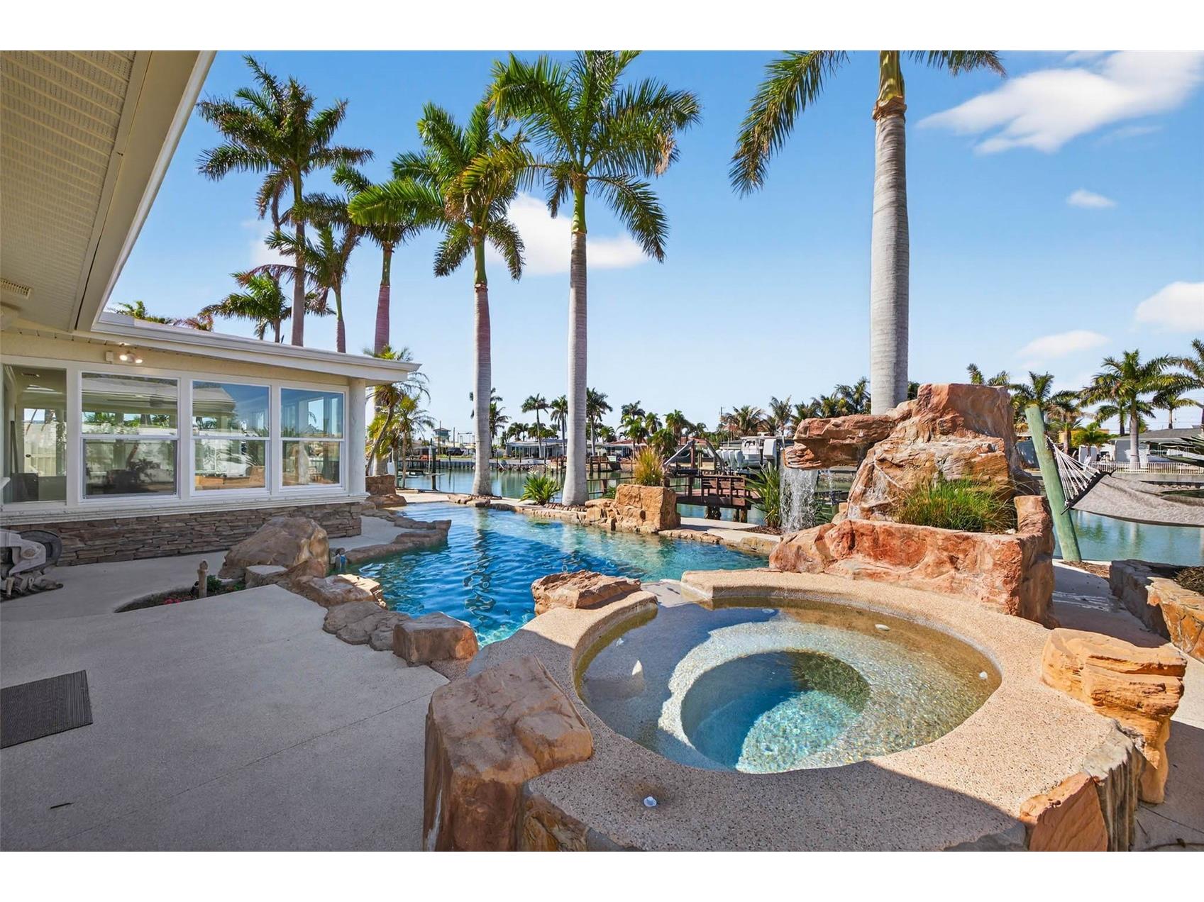 7991 1st Avenue S Saint Petersburg FL 33707 TB8487683 image54