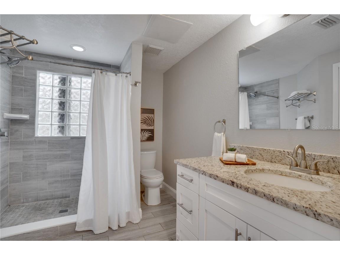 7991 24th Avenue N Saint Petersburg FL 33710 TB8436575 image19