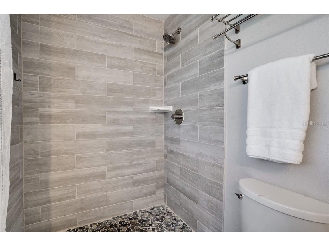 7991 24th Avenue N Saint Petersburg FL 33710 TB8436575 image24