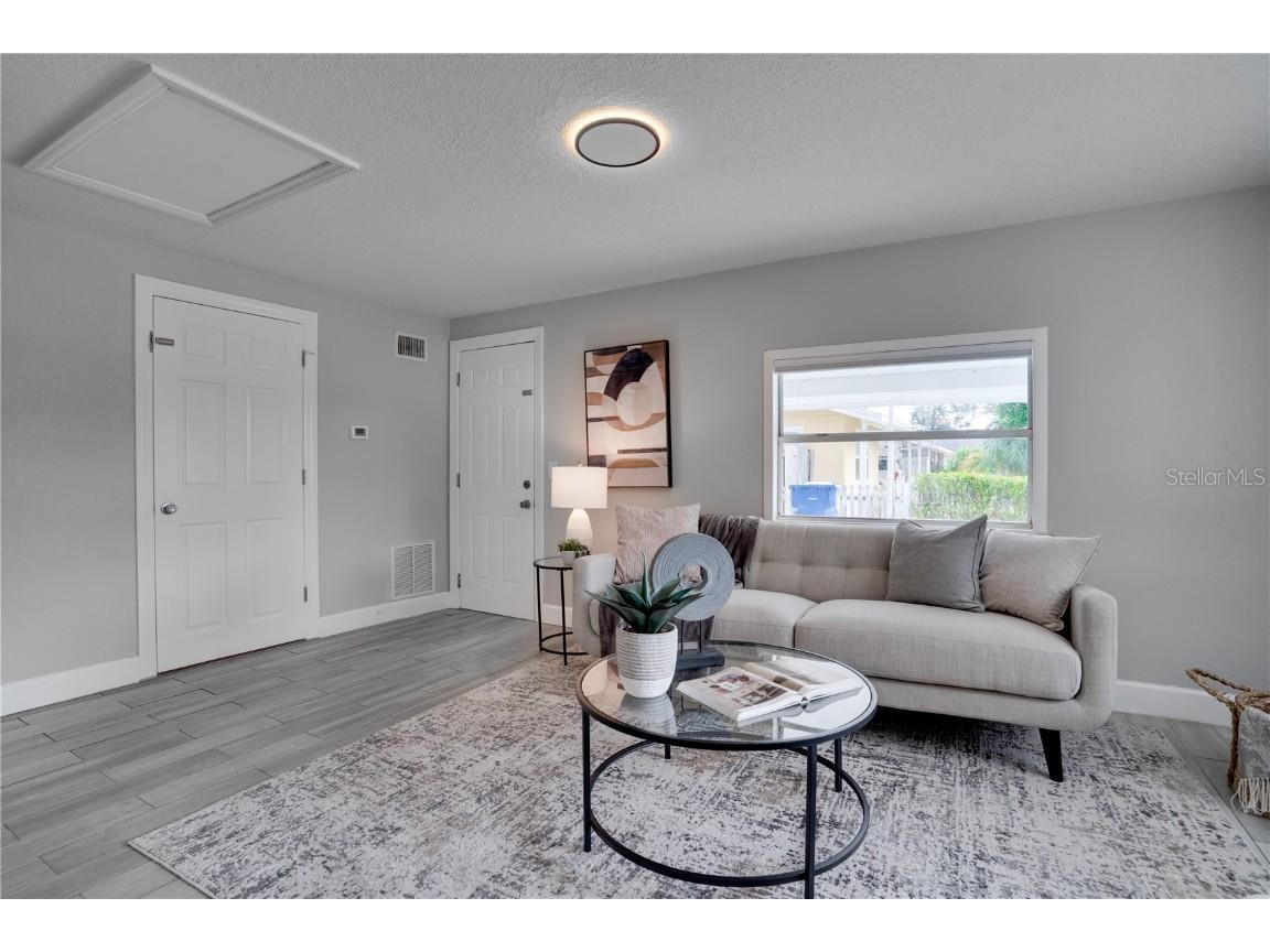 7991 24th Avenue N Saint Petersburg FL 33710 TB8436575 image6