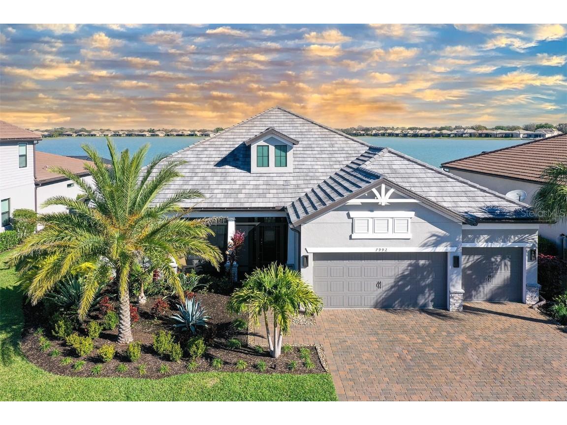 7992 Grande Shores Drive Sarasota FL 34240 A4599322 image1