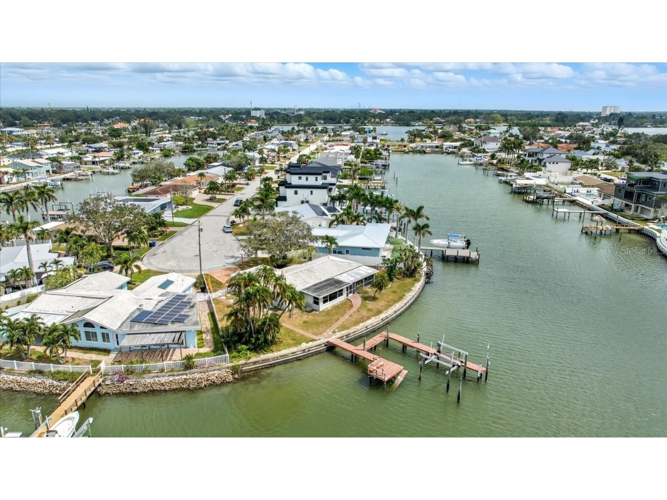 7998 1st Avenue S Saint Petersburg FL 33707 TB8417330 image18