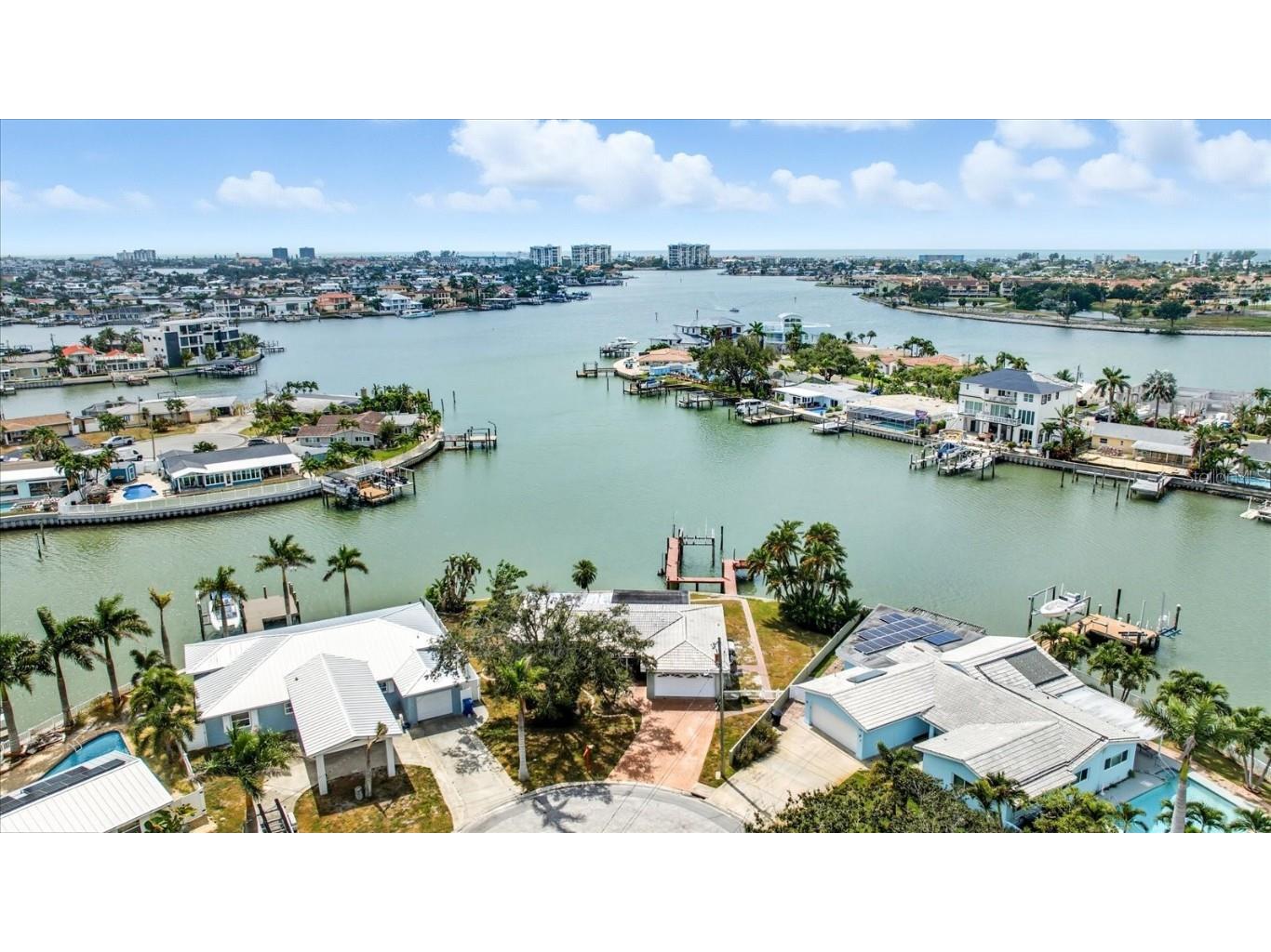 7998 1st Avenue S Saint Petersburg FL 33707 TB8417330 image2