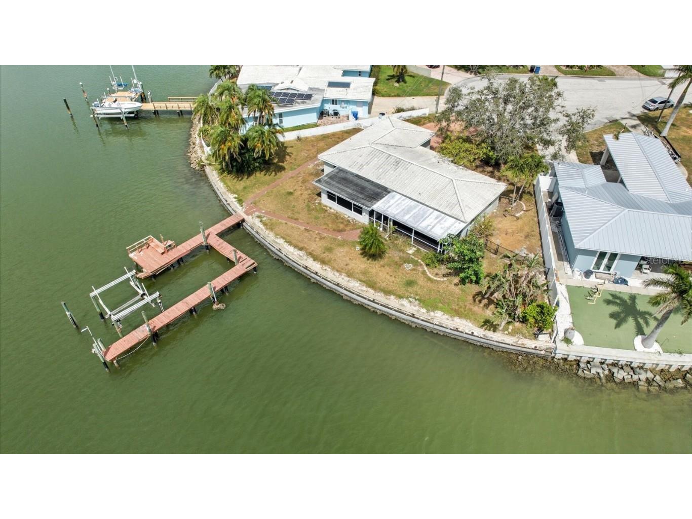 7998 1st Avenue S Saint Petersburg FL 33707 TB8417330 image3