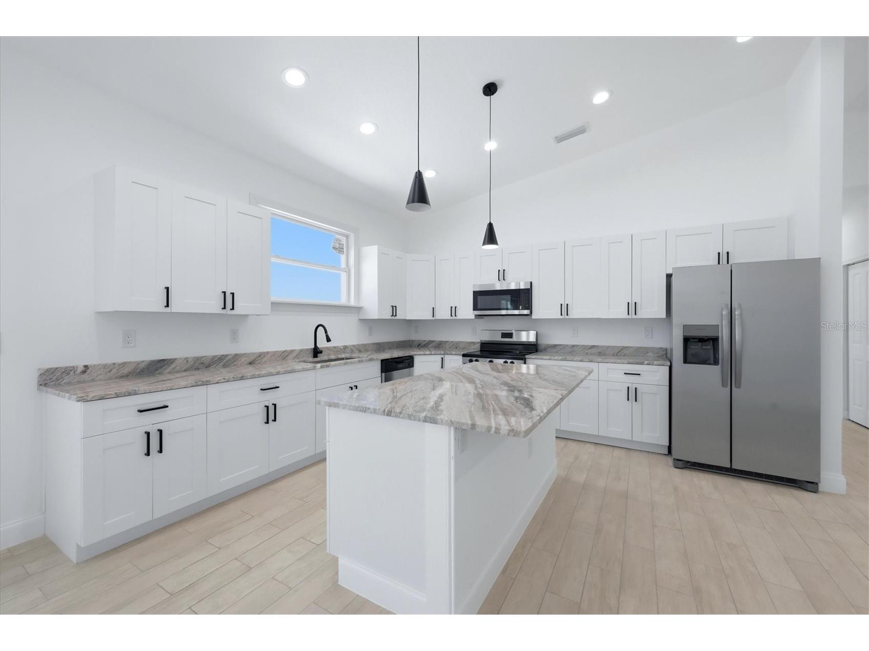 8 Bank Court Placida FL 33946 C7524728 image10