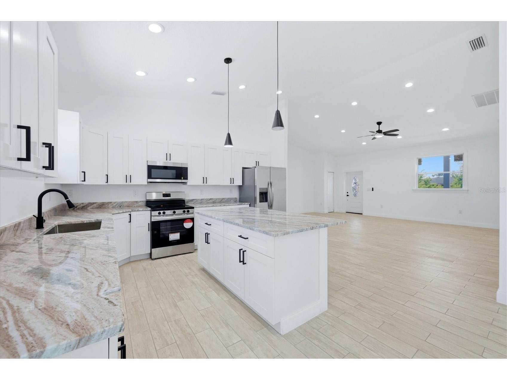 8 Bank Court Placida FL 33946 C7524728 image11