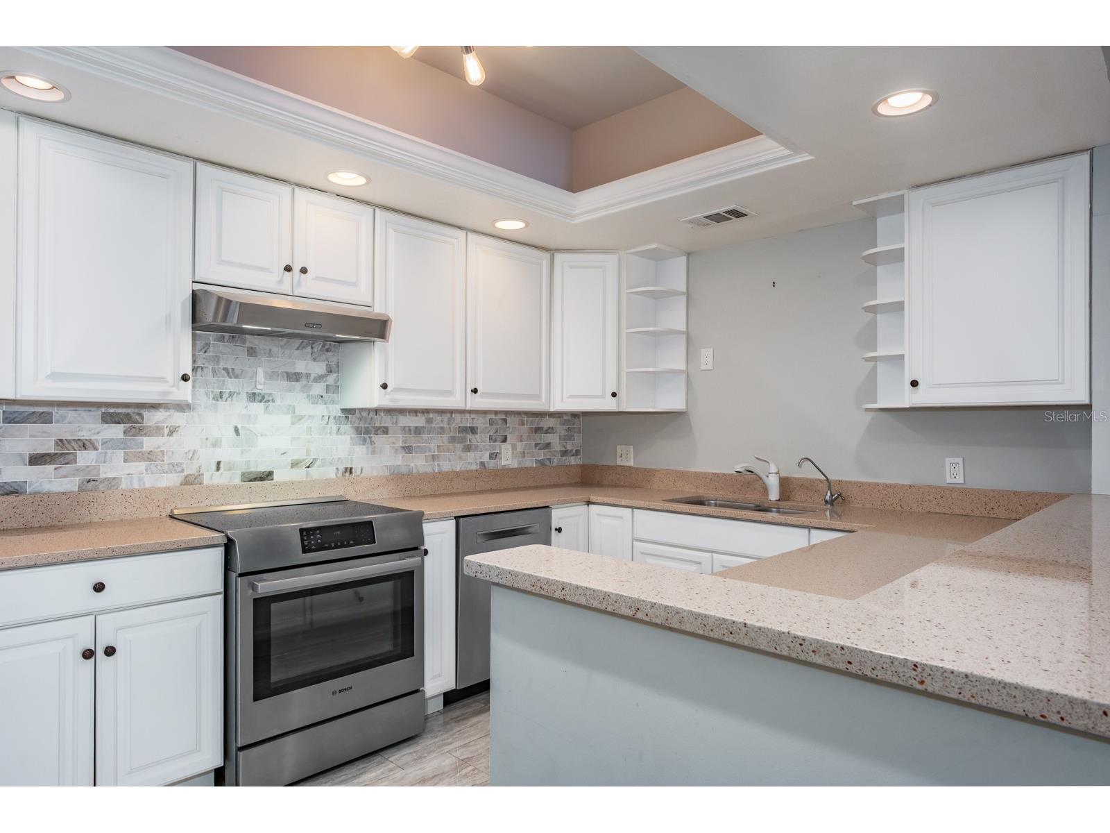 8 Belleview Boulevard #108 Belleair FL 33756 TB8478158 image18