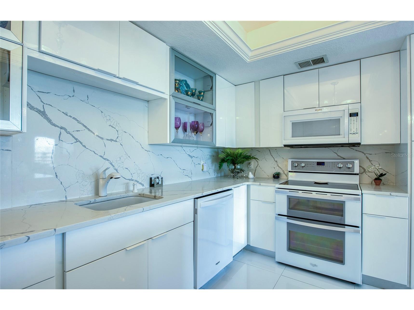 8 Belleview Boulevard #702 Belleair FL 33756 - BAY INTERCOASTAL TB8466591 image12