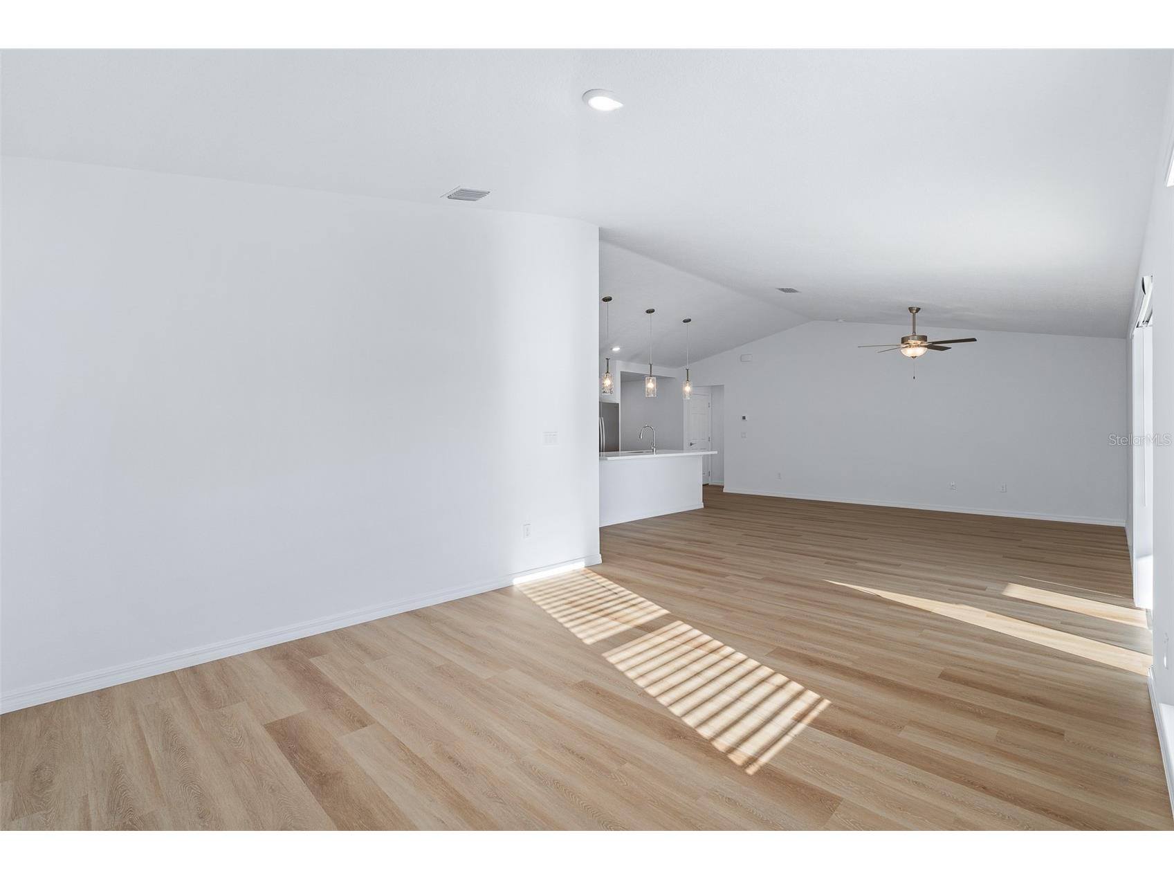 8 Bird Tree Place Palm Coast FL 32137 TB8468662 image4