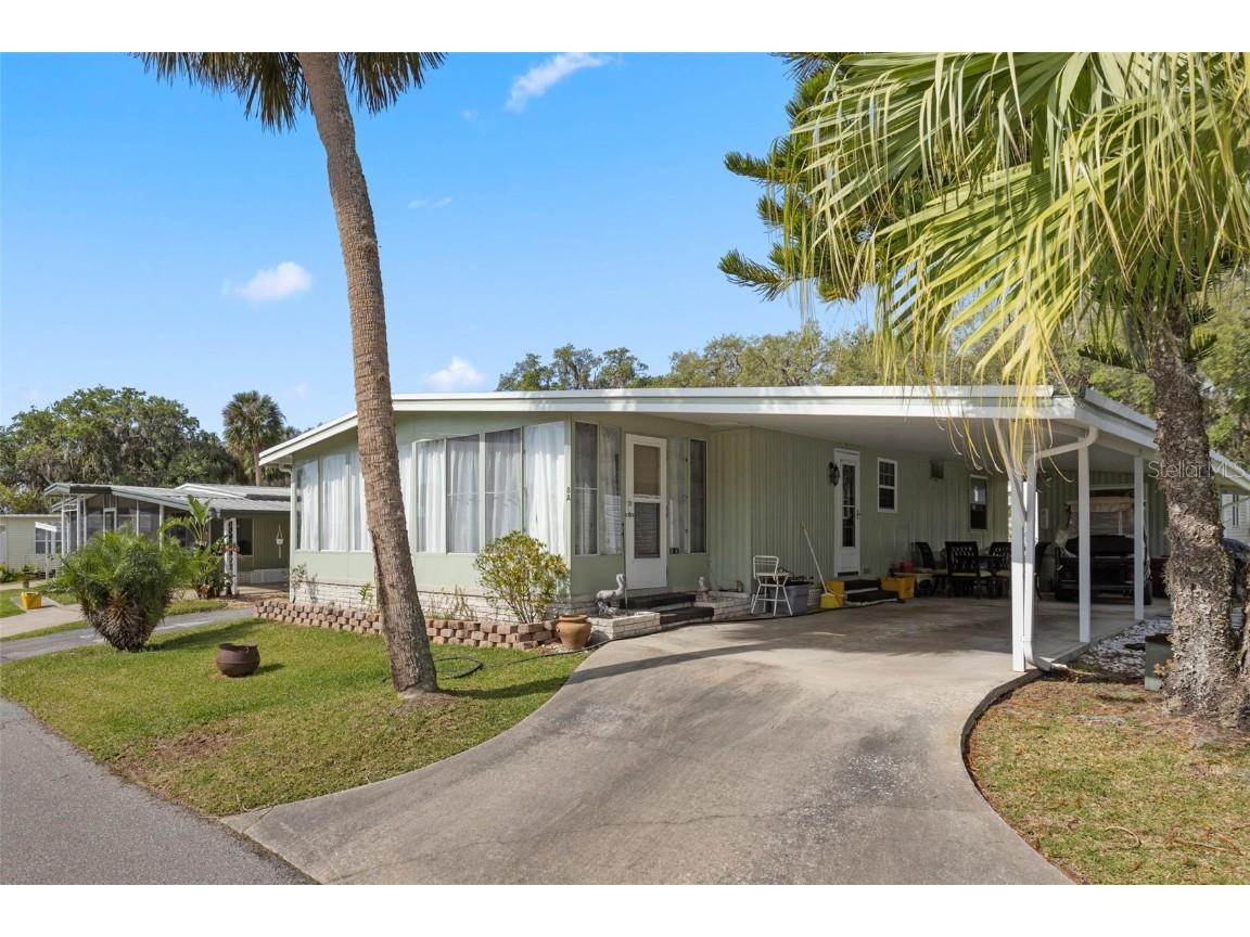 8 Cocos Plumosa Drive #A Eustis FL 32726 - Trout Lake O6366279 image4