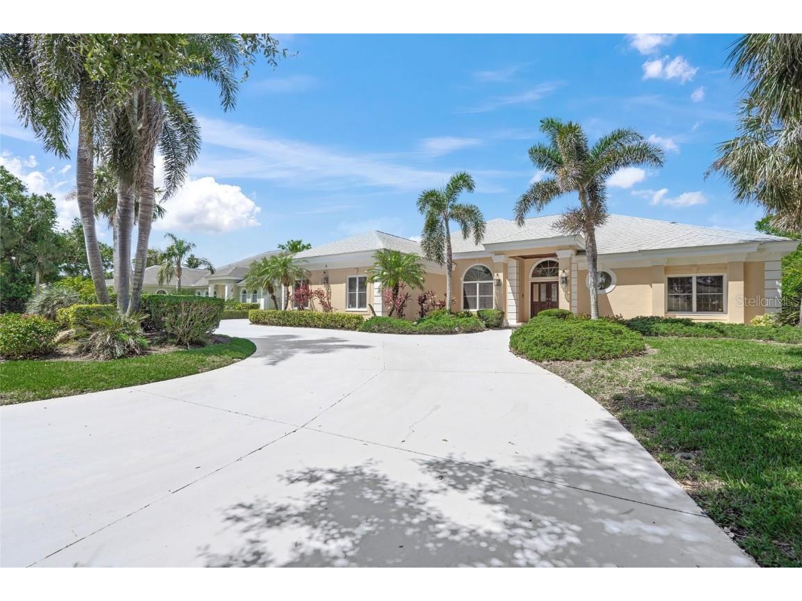 8 Dominica Drive Englewood FL 34223 A4652565 image1