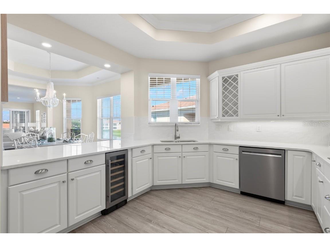 8 Franklin Court S #53D Saint Petersburg FL 33711 TB8443824 image3