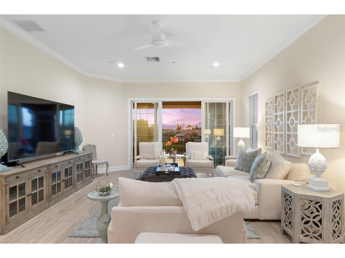 8 Franklin Court S #53D Saint Petersburg FL 33711 TB8443824 image4