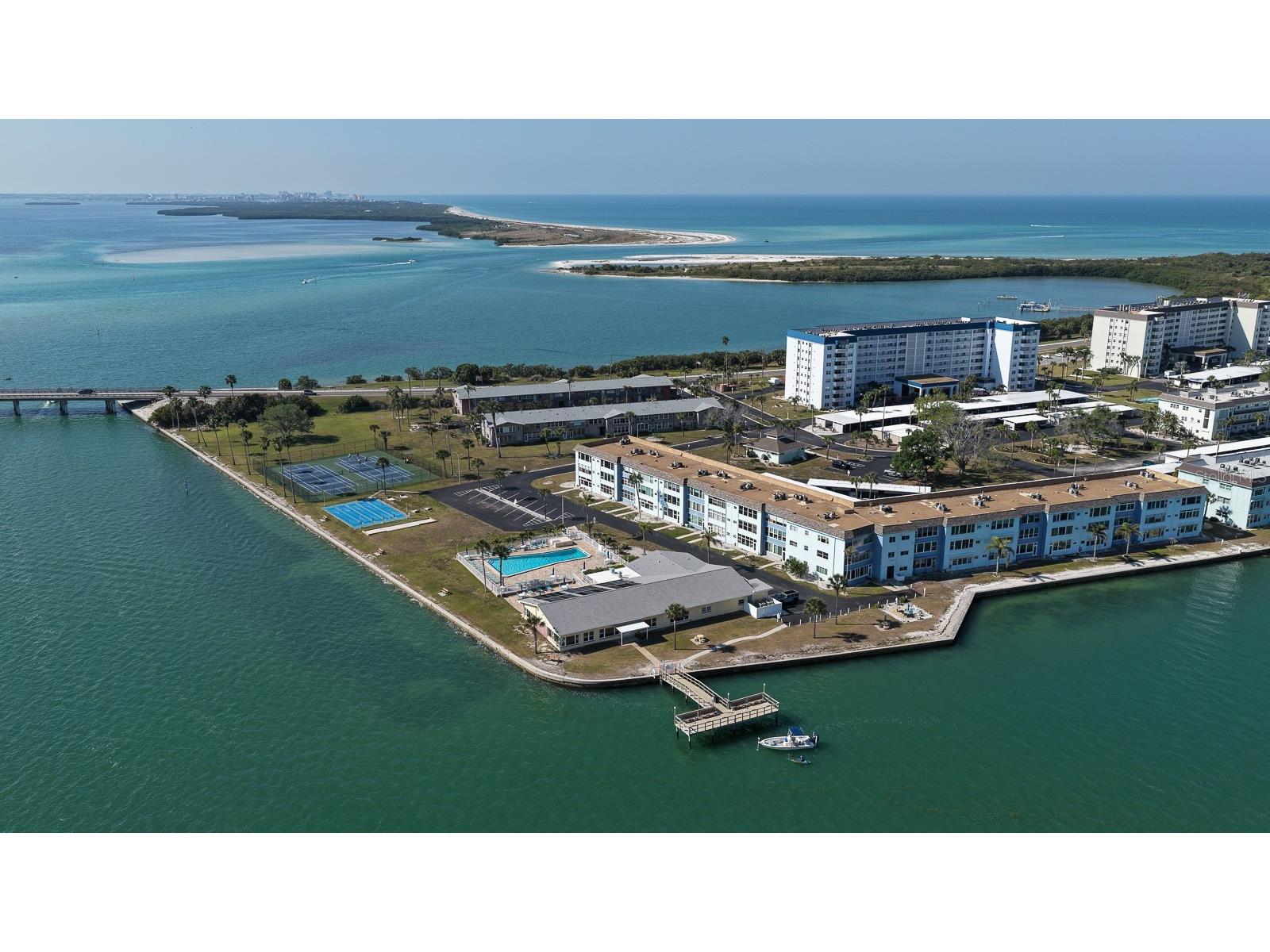 8 Glencoe Place #104 Dunedin FL 34698 TB8485361 image2