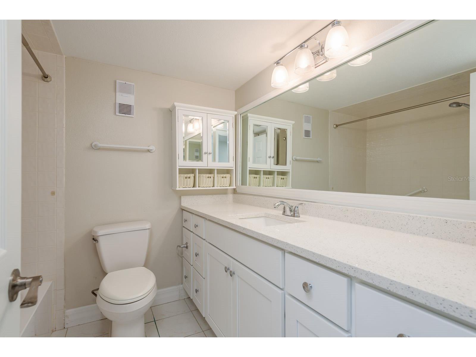 8 Glencoe Place #104 Dunedin FL 34698 TB8485361 image22
