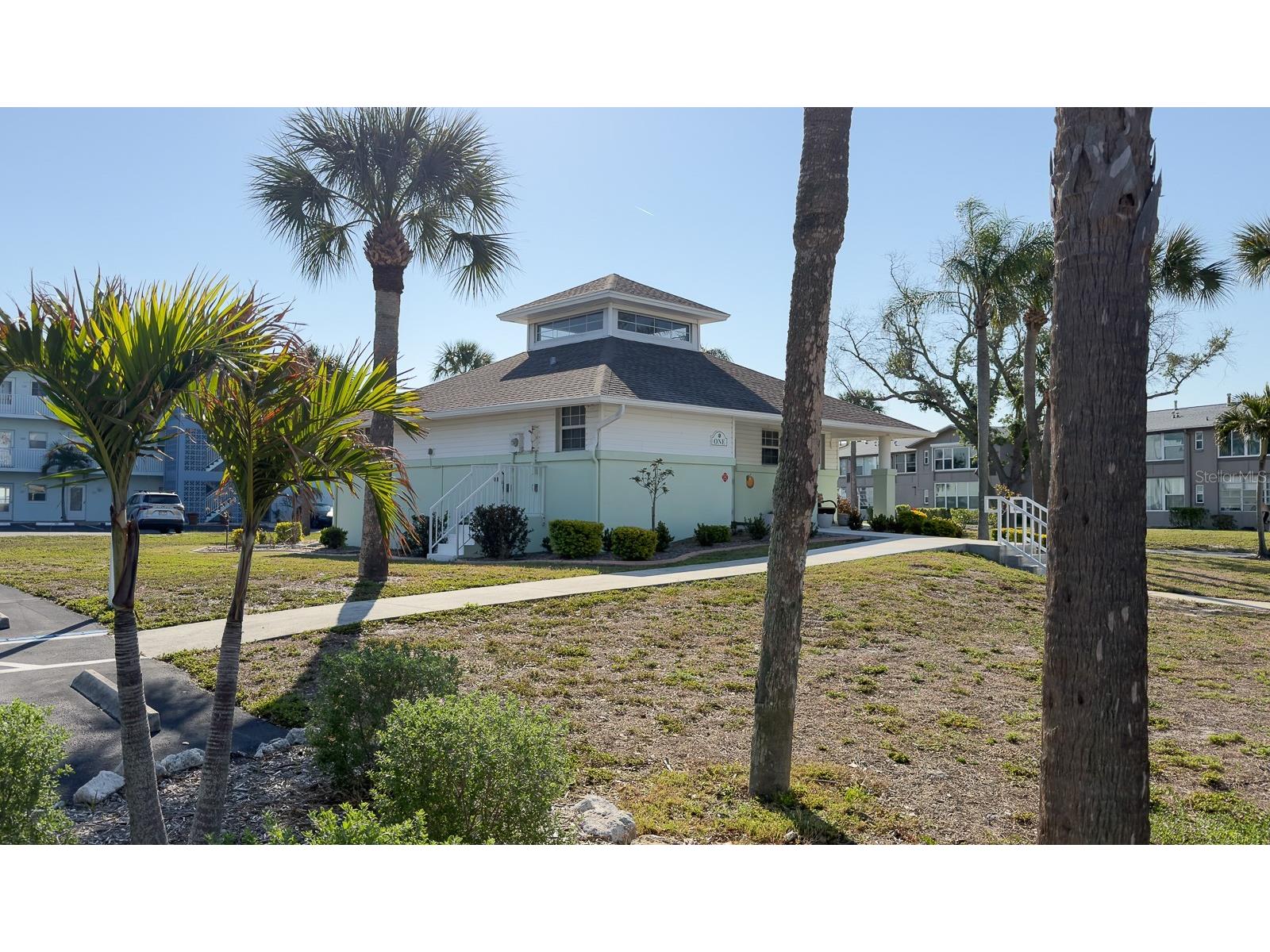 8 Glencoe Place #104 Dunedin FL 34698 TB8485361 image41