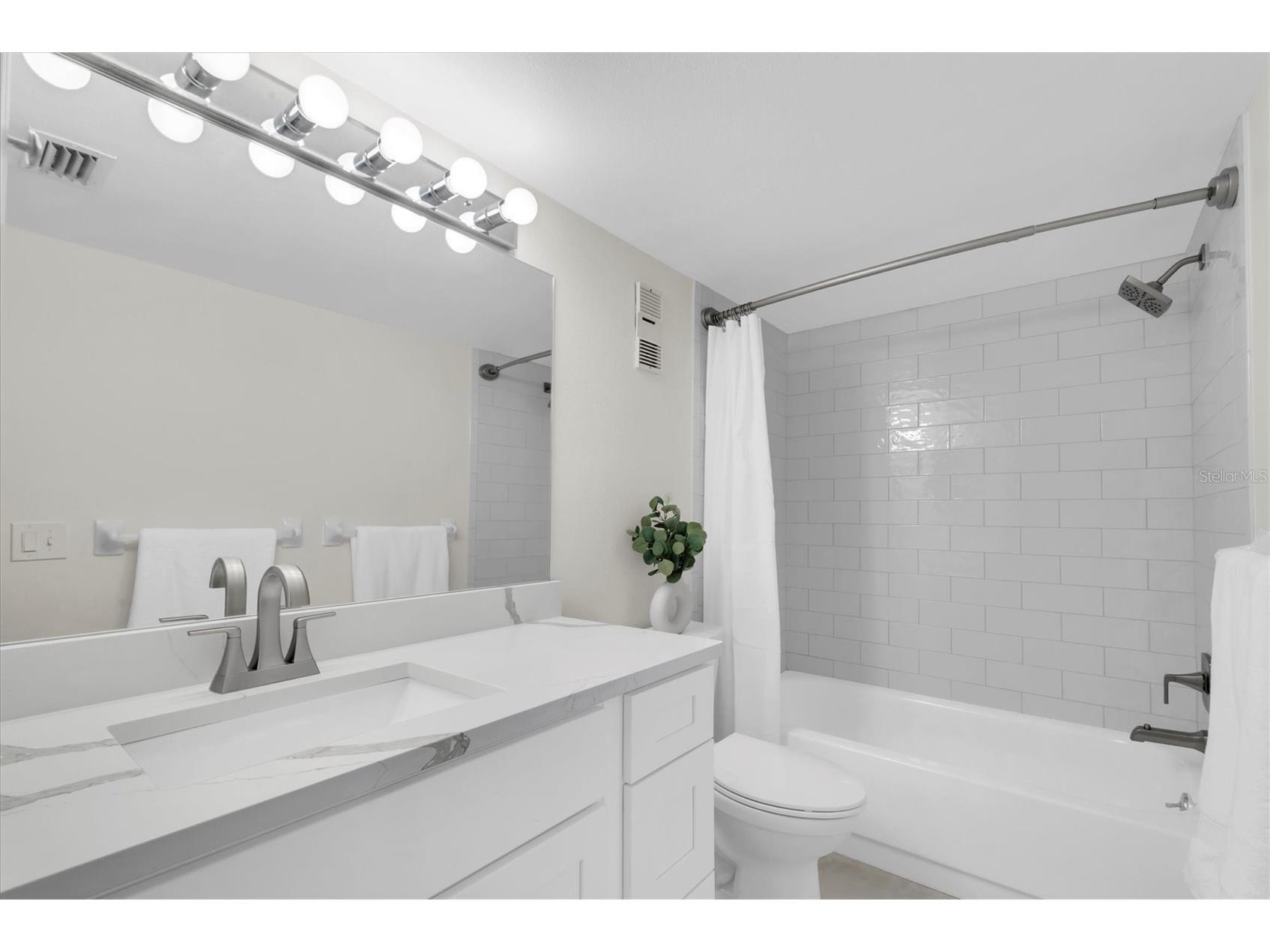 8 Glencoe Place #105 Dunedin FL 34698 W7883444 image15