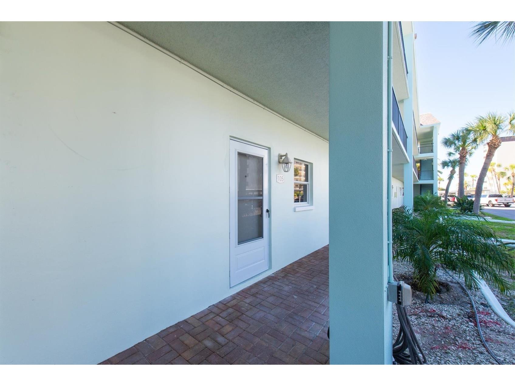 8 Glencoe Place #105 Dunedin FL 34698 W7883444 image3