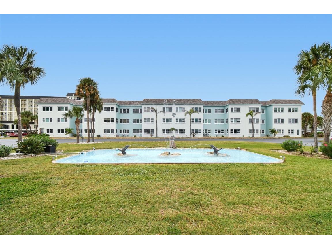 8 Glencoe Place #107 Dunedin FL 34698 TB8447757 image1